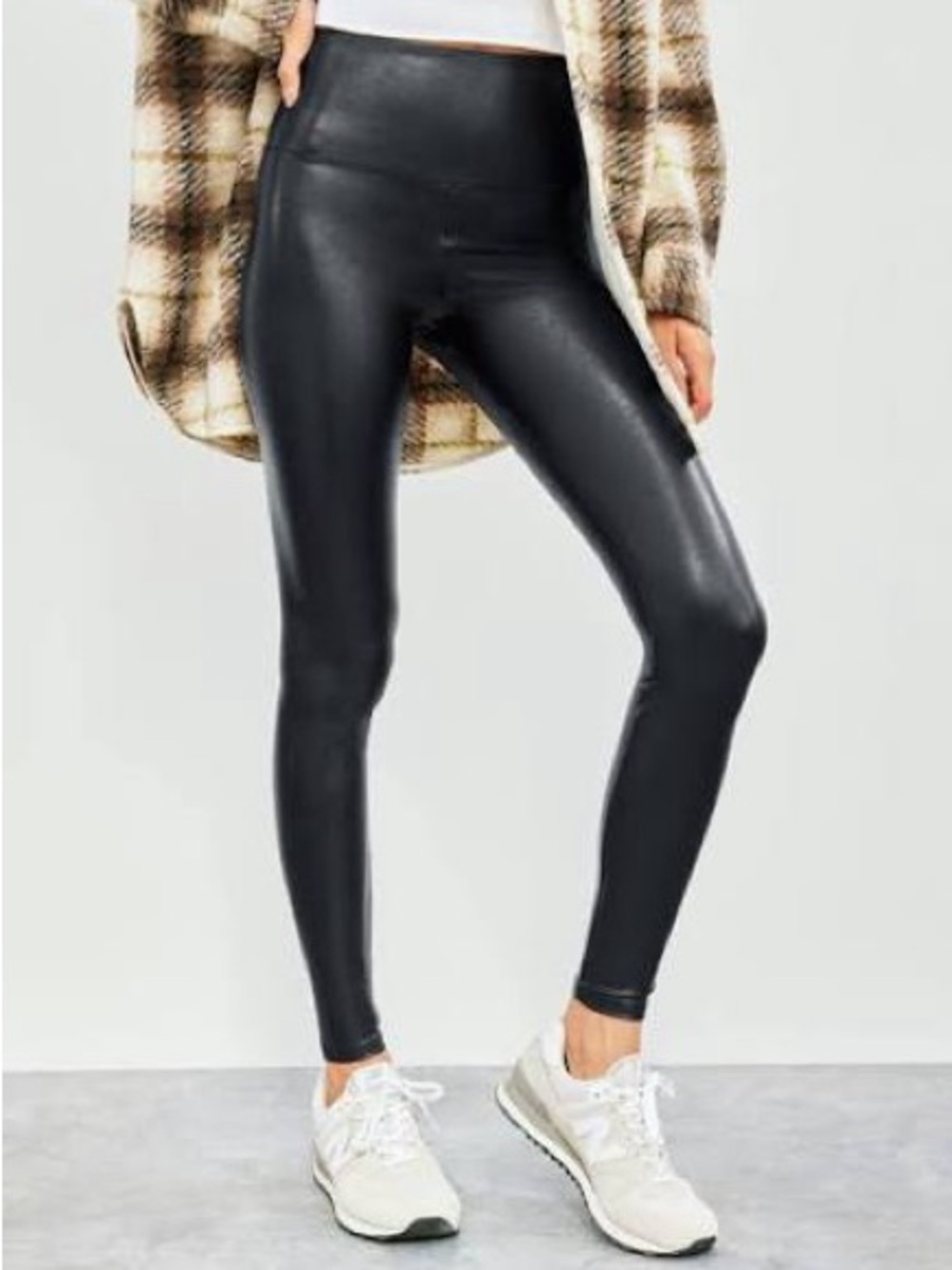Wilfred Free x Aritzia  Black Faux Leather Daria Pant